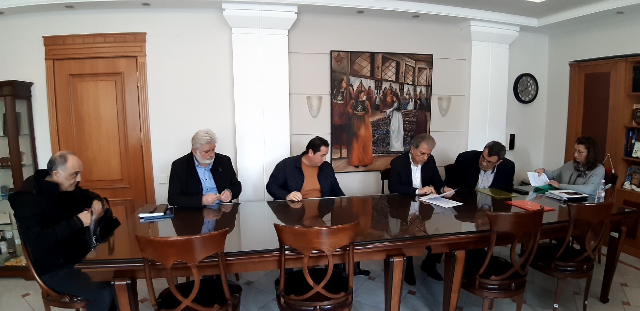 υπογραφή συμβάσεων