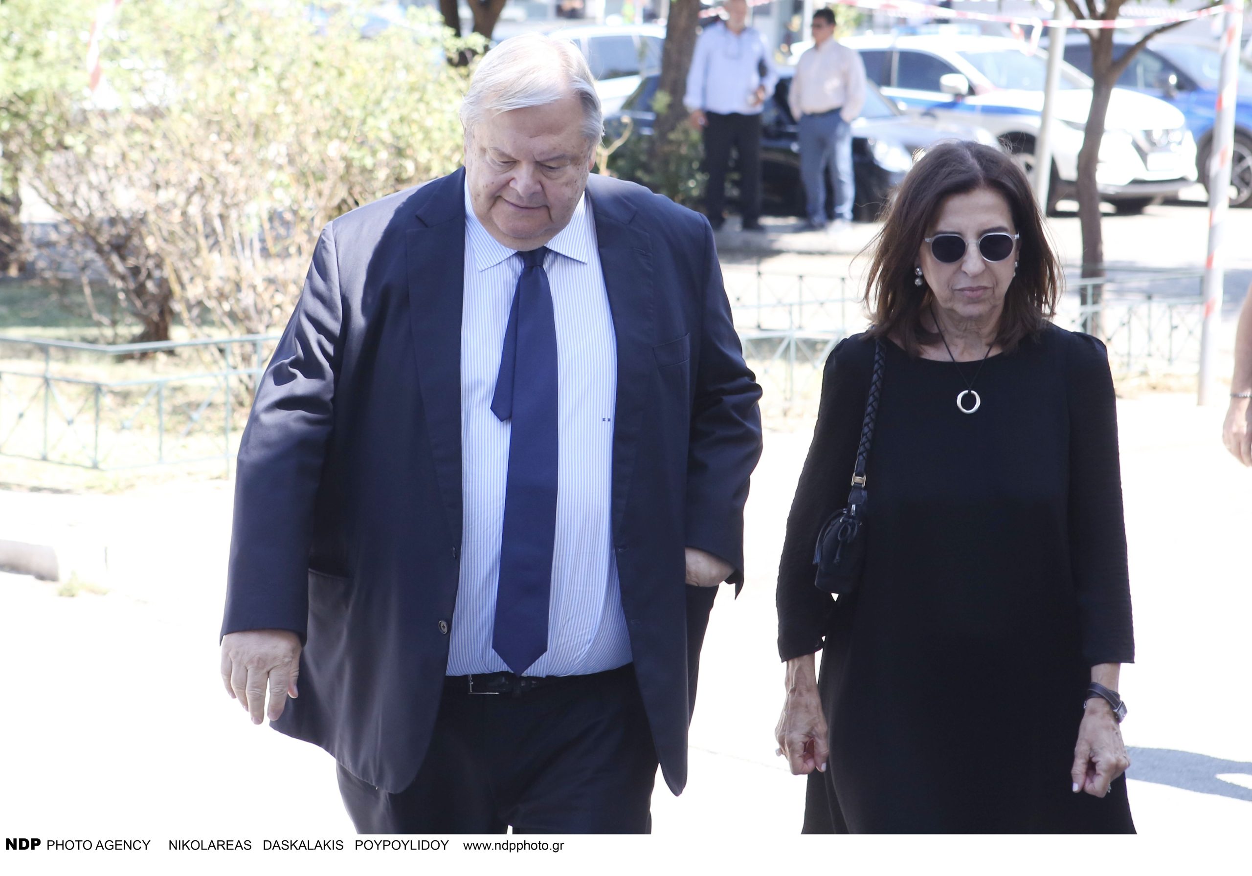 Τελευταίο «αντίο» στη Λένα Σαμαρά στο Α’ Νεκροταφείο Αθηνών 13
