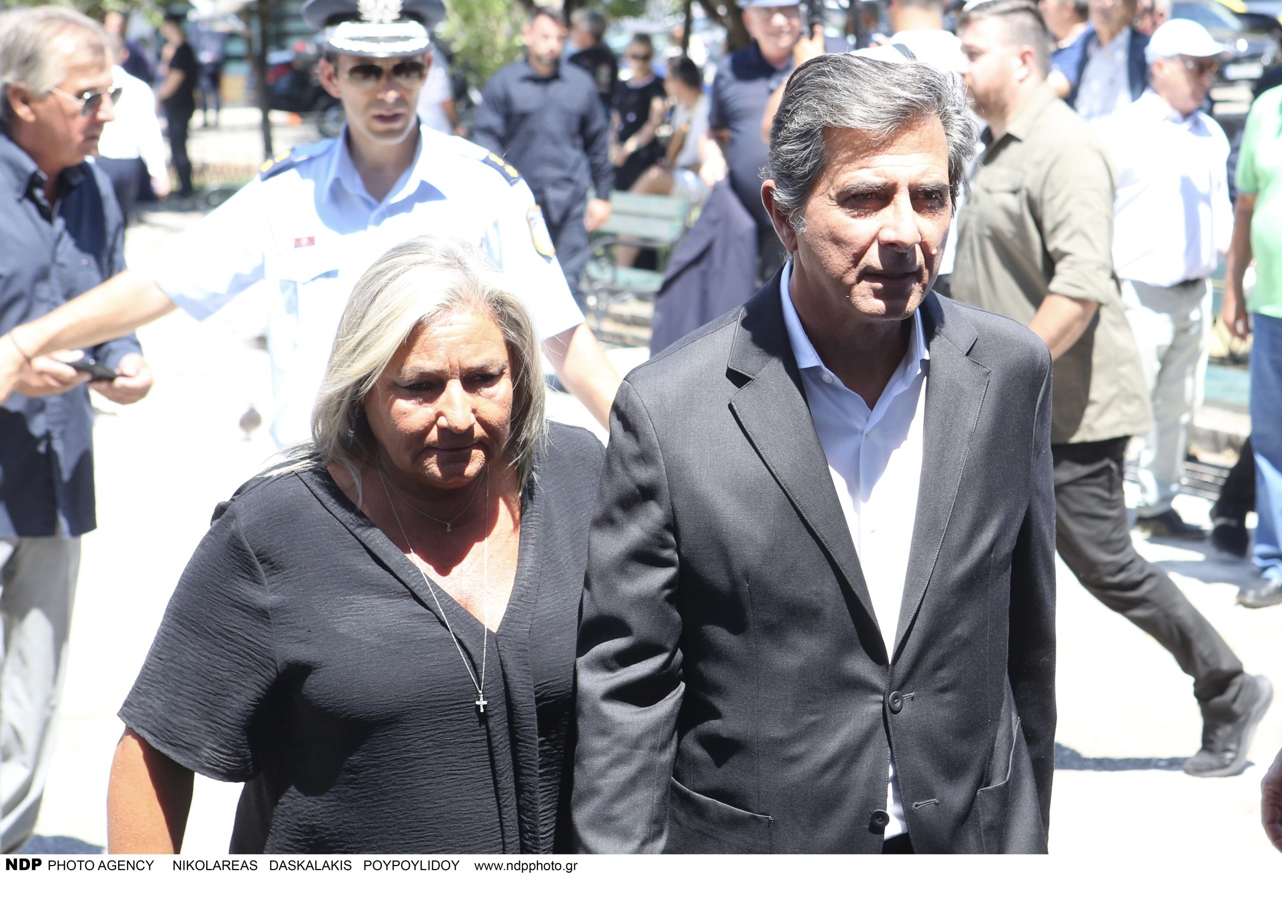 Τελευταίο «αντίο» στη Λένα Σαμαρά στο Α’ Νεκροταφείο Αθηνών 31