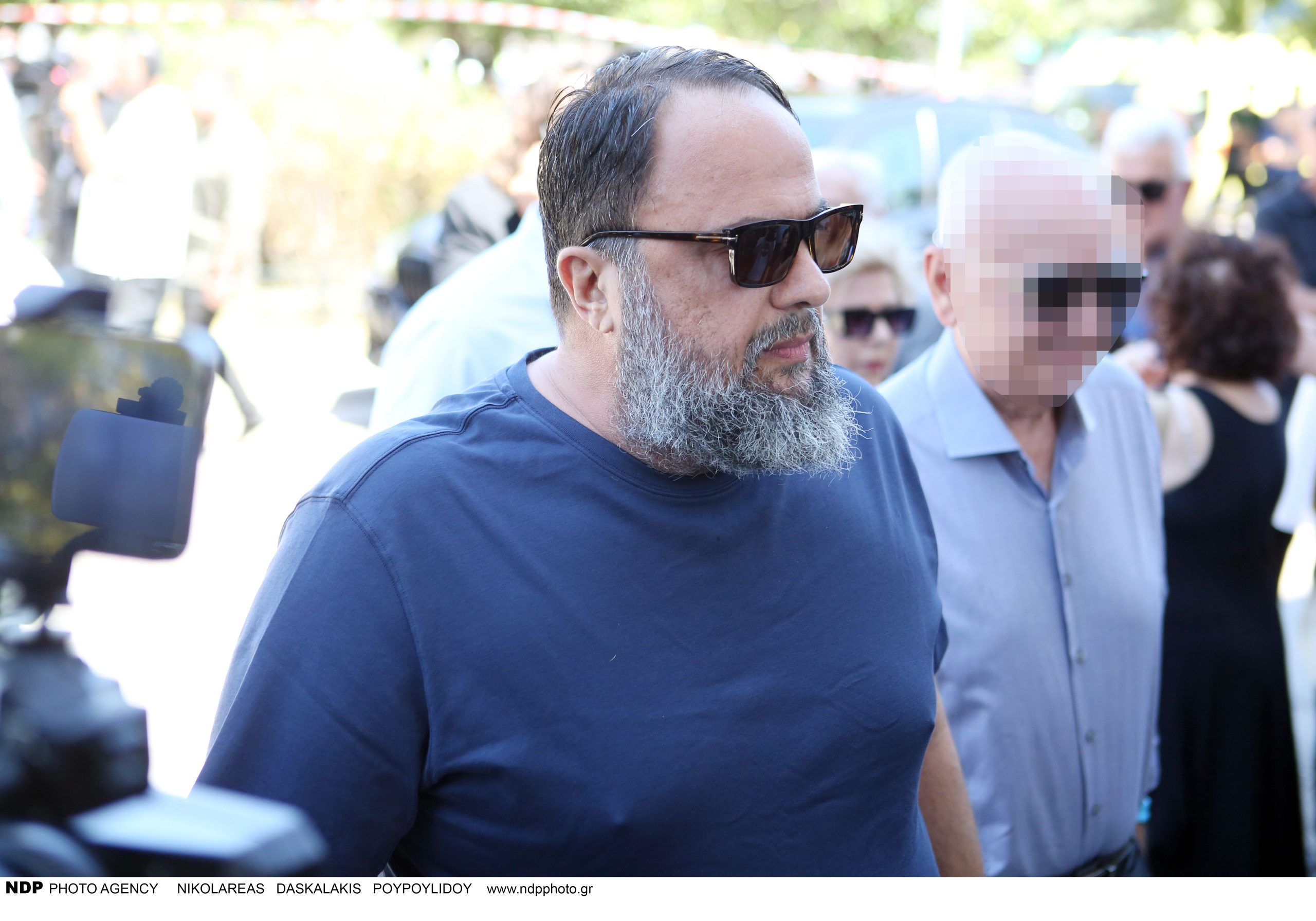 Τελευταίο «αντίο» στη Λένα Σαμαρά στο Α’ Νεκροταφείο Αθηνών 23